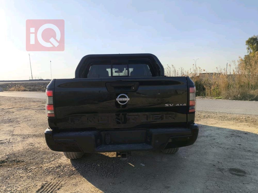 نیسان فرۆنتیر